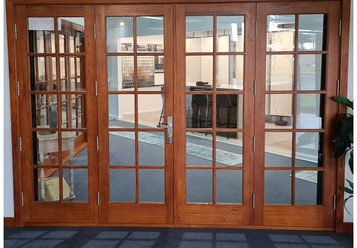 How to Select an Exterior Folding Door Material