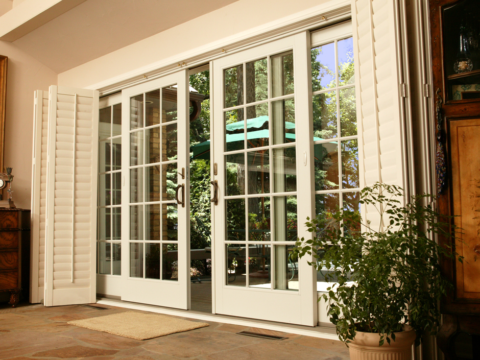 The best 10 reasons to install a pocket door at your residence